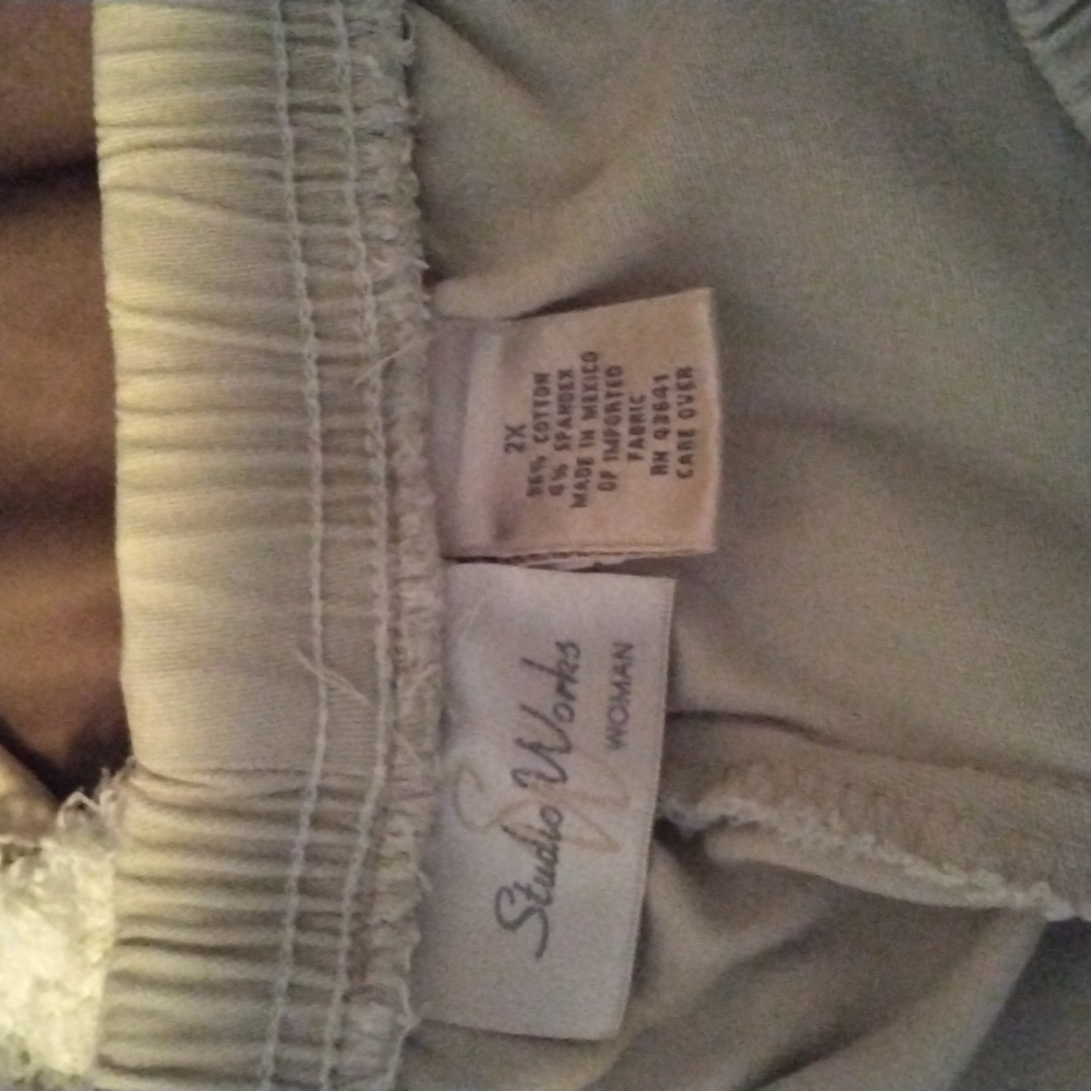 Capri Pants - image 6